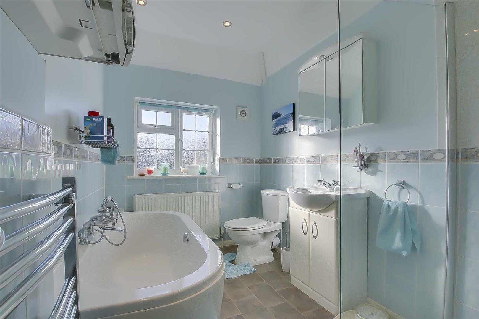 Yardley Road, Cosgrove, Milton Keynes